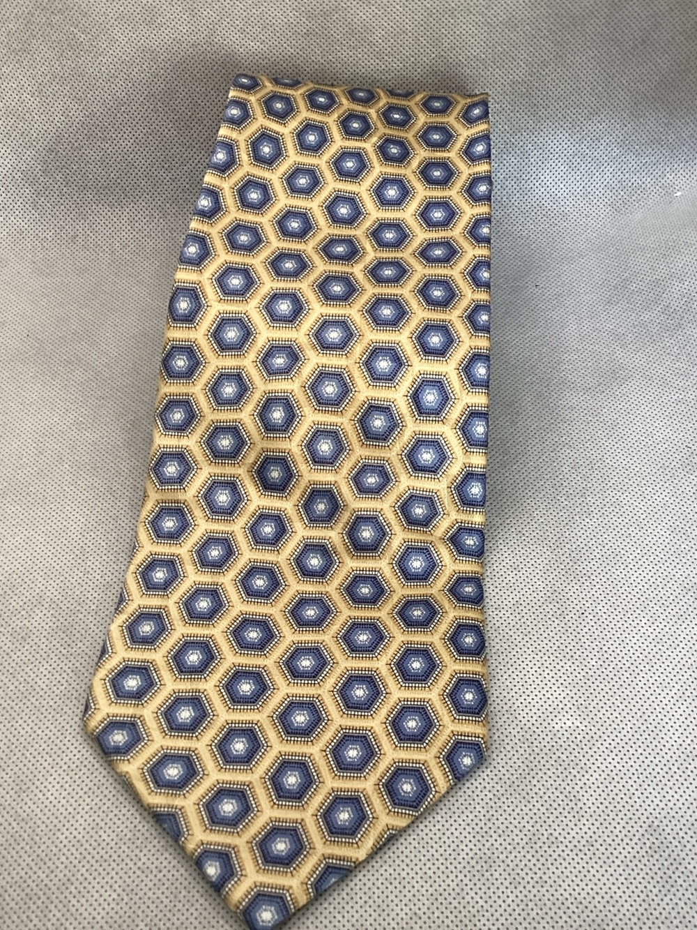 Pierre Cardin Geometric Hexagon Silk Necktie Gold Blue Pattern Classic Mens Tie